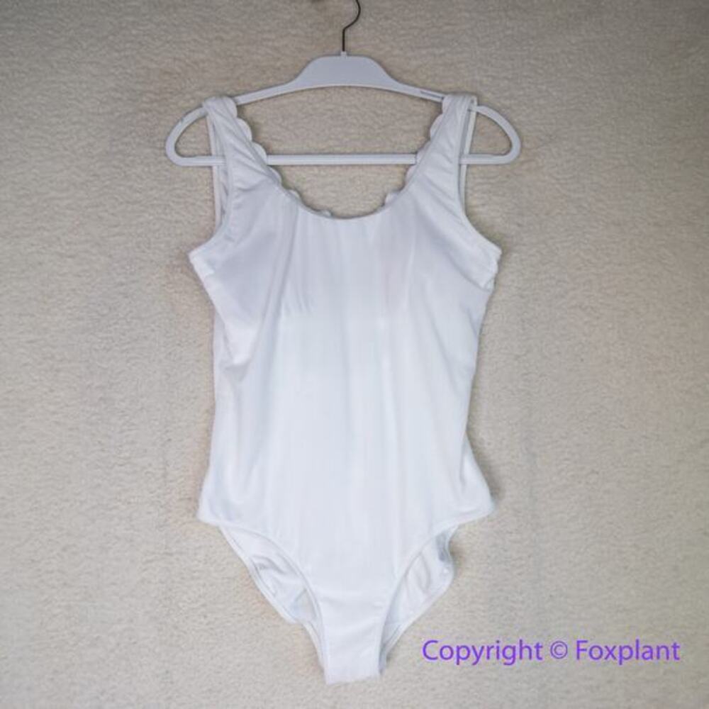 New! Vineyard Vines Textured Scallop One Piece Swim White Cap, size M